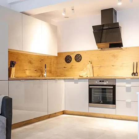 Droga Na Bystre 5b/8