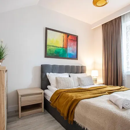 Droga Na Bystre 5b/8 Apartment